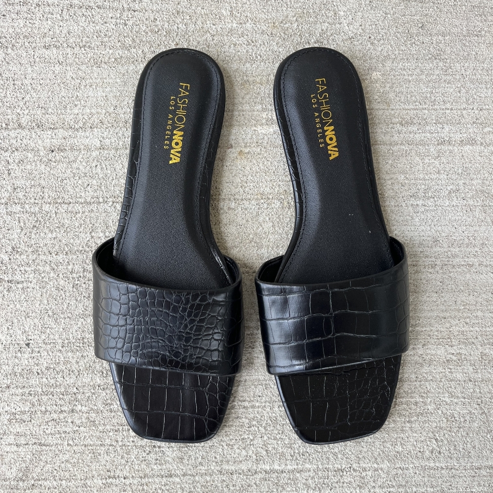 Sandles